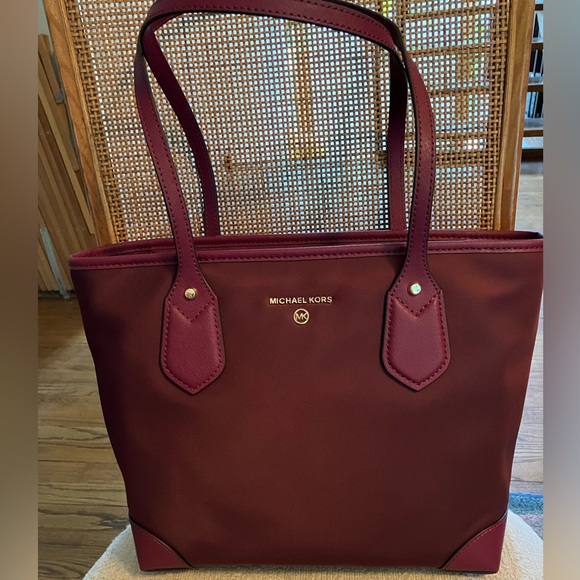 Michael Kors Eva Lightweight Nylon and Leather Small Tote Bag in Dark Berry NWT - Picture 1 of 10